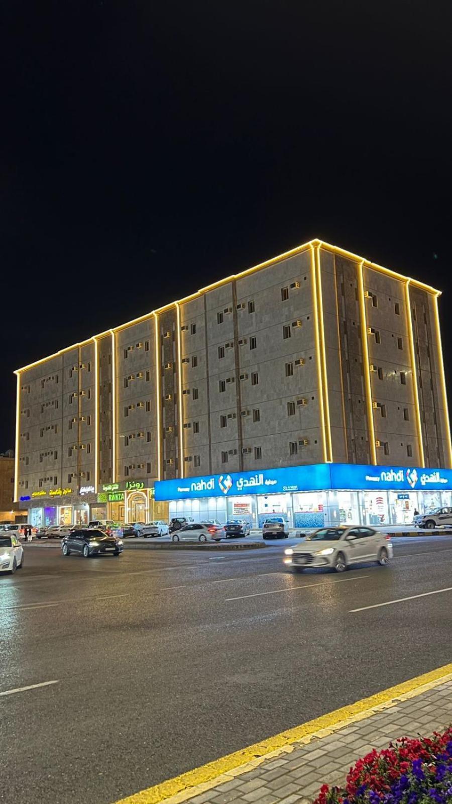 رونزا للوحدات السكنية المفروشة Rwnza Hotel Apartments 타부크 외부 사진